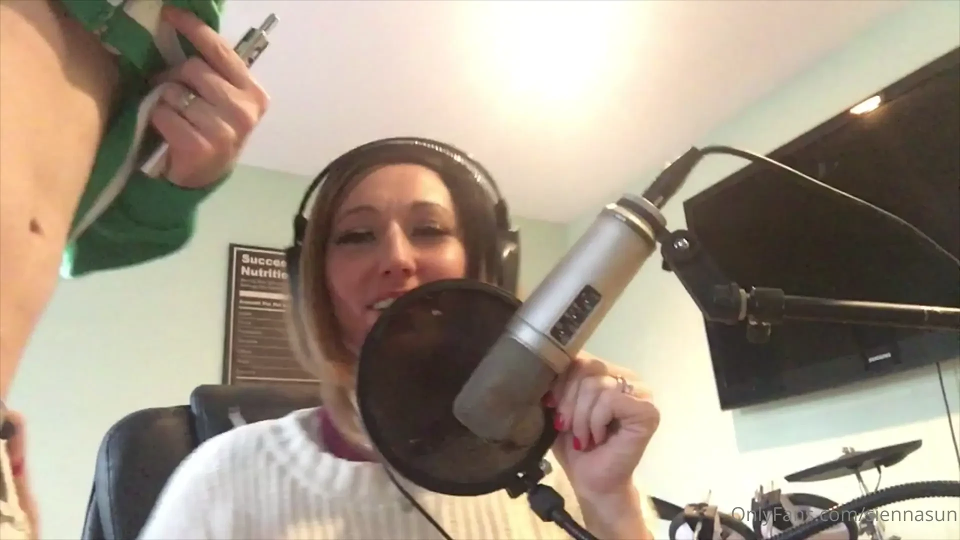 Im in the recording studio on a monday night 