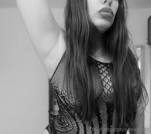 Good afternoon darling do you like my armpits let s play