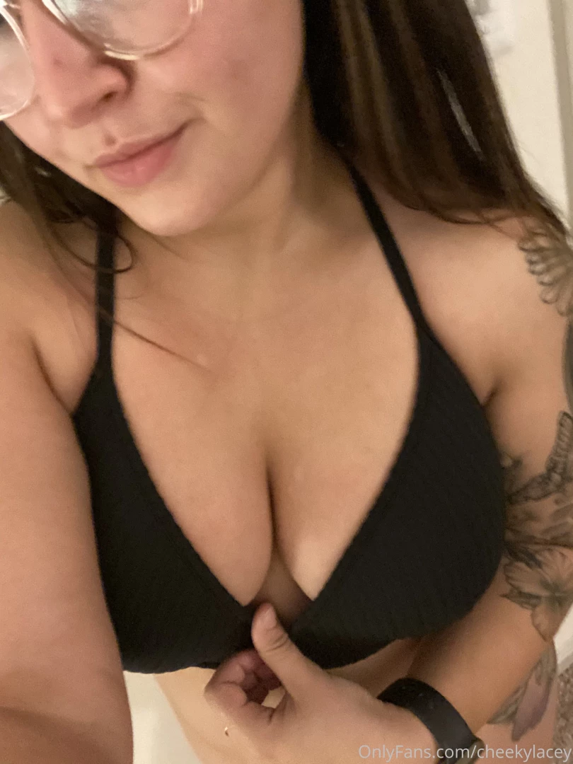 Boobs boobs boob 