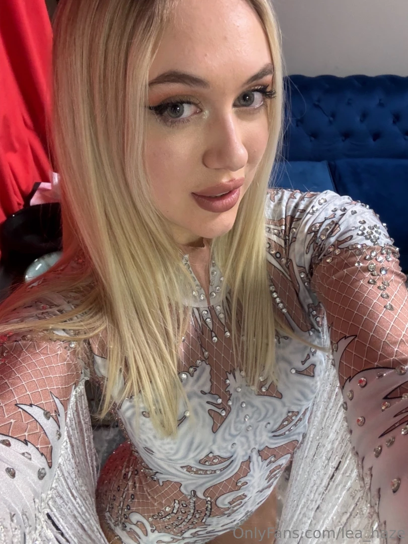 You might not know this but i also dance this is my first performance 