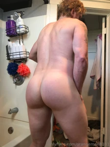 Been working on this round ass in the gym part 2