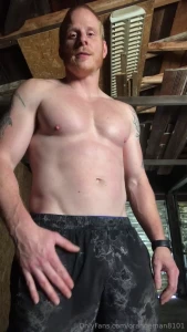 Message me if you want too watch me workout no charge