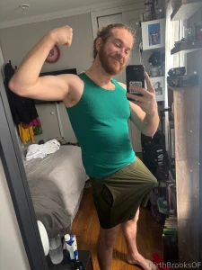 Idk anything about sports but my fwb said to wear green yesterday go