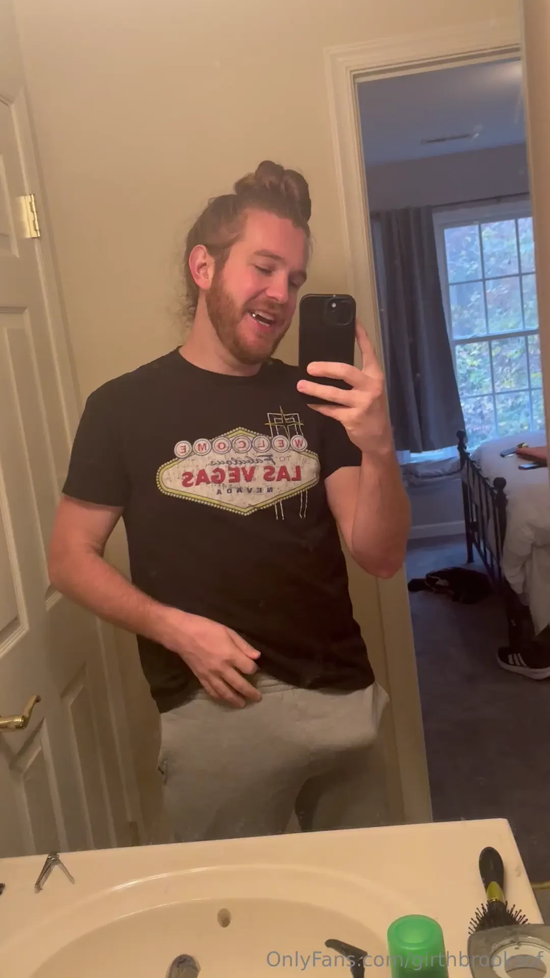 Shaved my face amp my cock amp my balls just because i love how smooth 