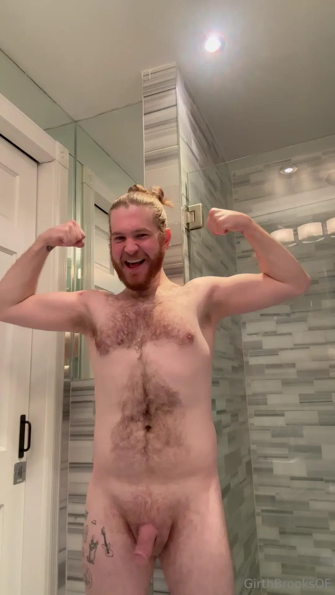 Post gym flexing live streaming tonight at 6pm est in like two hours 