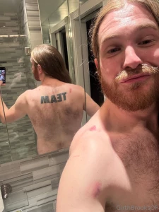 I only love two things dick pics and hickey pics i m always excited to