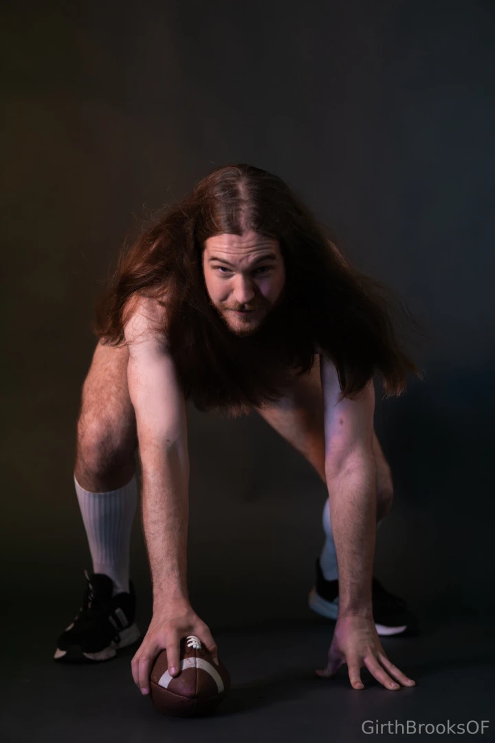 Hut hut hike see this pic from the back on my vip page 