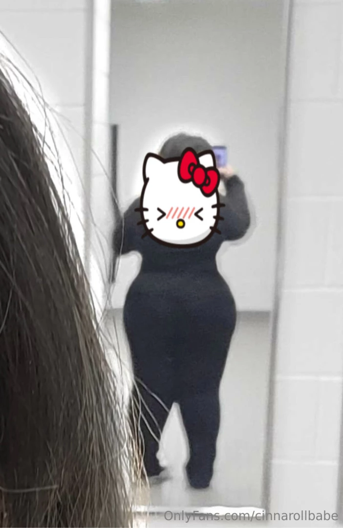 Back profile kinda cute also sorry for hello kitty my hair looked 