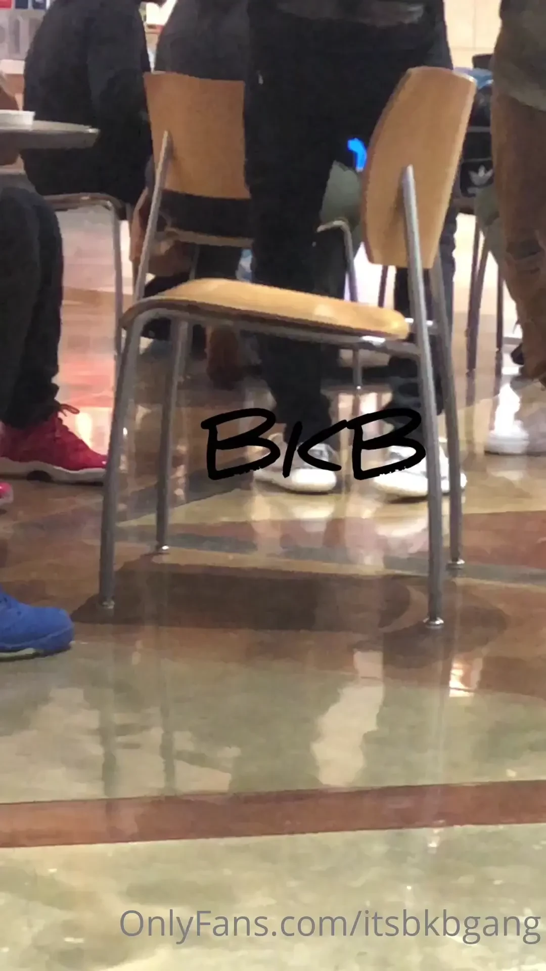 At the mall wit it part 1 