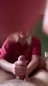 Sorry i look like a rat in this video guys no make up and first thing