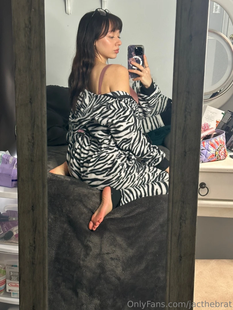 Should i make a video in this onsie part 1 