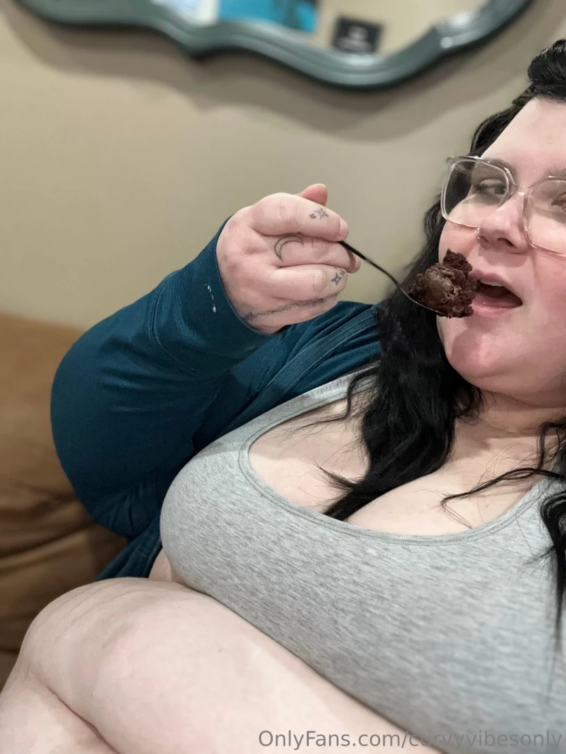 Kind of feeling like i need more cake thoughts 