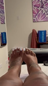 Relaxing wish i had someone to suck on them right now