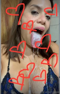 In this new video i fuck my throat whit a really big dildo until i get