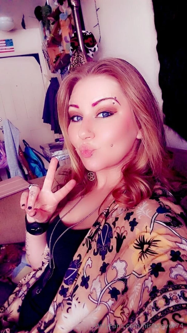 Alright lovelies i did a thing i am doing a grown up thing and going 