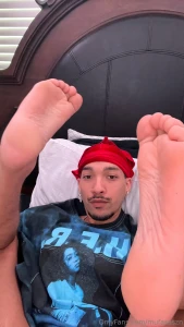 Have yall seen my feet post on instagram go follow me right now i m