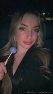 Lick me like a lollipop