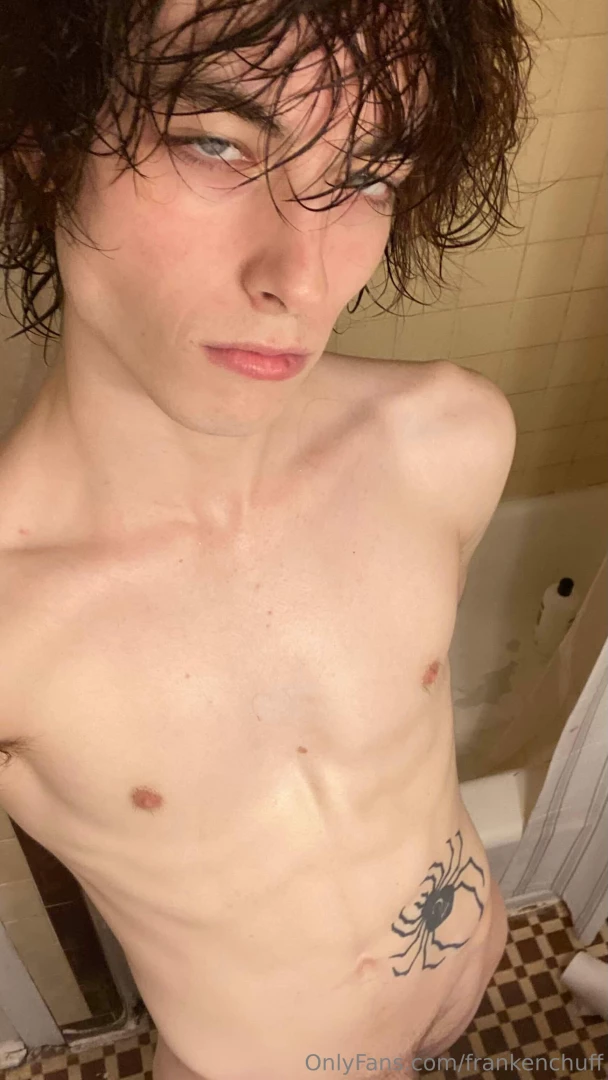 Bundle of some of the pics and vids i ve taken this month enjoyyyy 