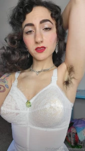 Just some underarm pictures from my 1950s themed evening part 1
