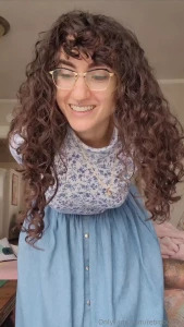 I want to film more foot content but i m self conscious bc my toes are
