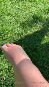 I loved stretching and wriggling my toes in the garden barefeet ff