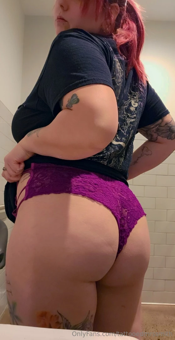 Who wants more of this lil cake 
