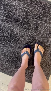 Happy flip flop friday are there any flip flop lovers here want to see