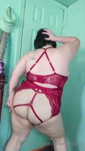 Little bit of booty shaking