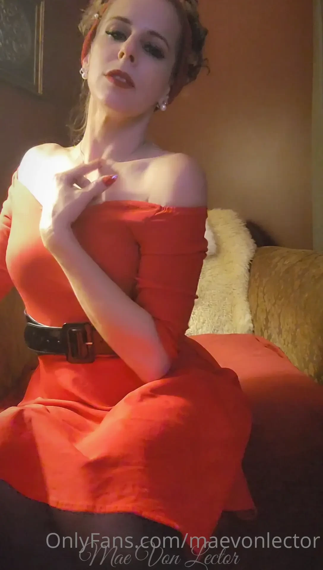 Missvonlector tradhussy vintagesmut goddessoftease music from uppbeat 