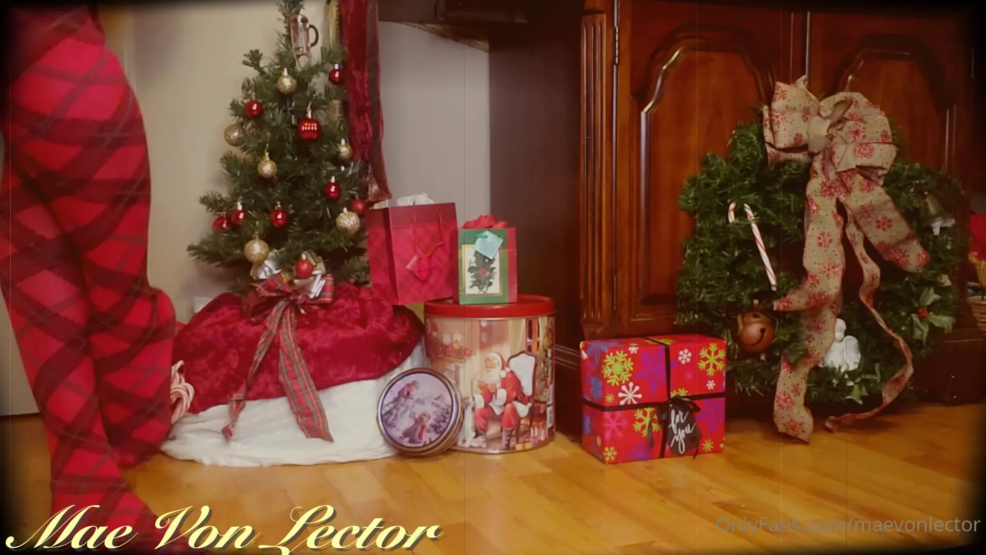 Merry christmas my beloved foot lovers 