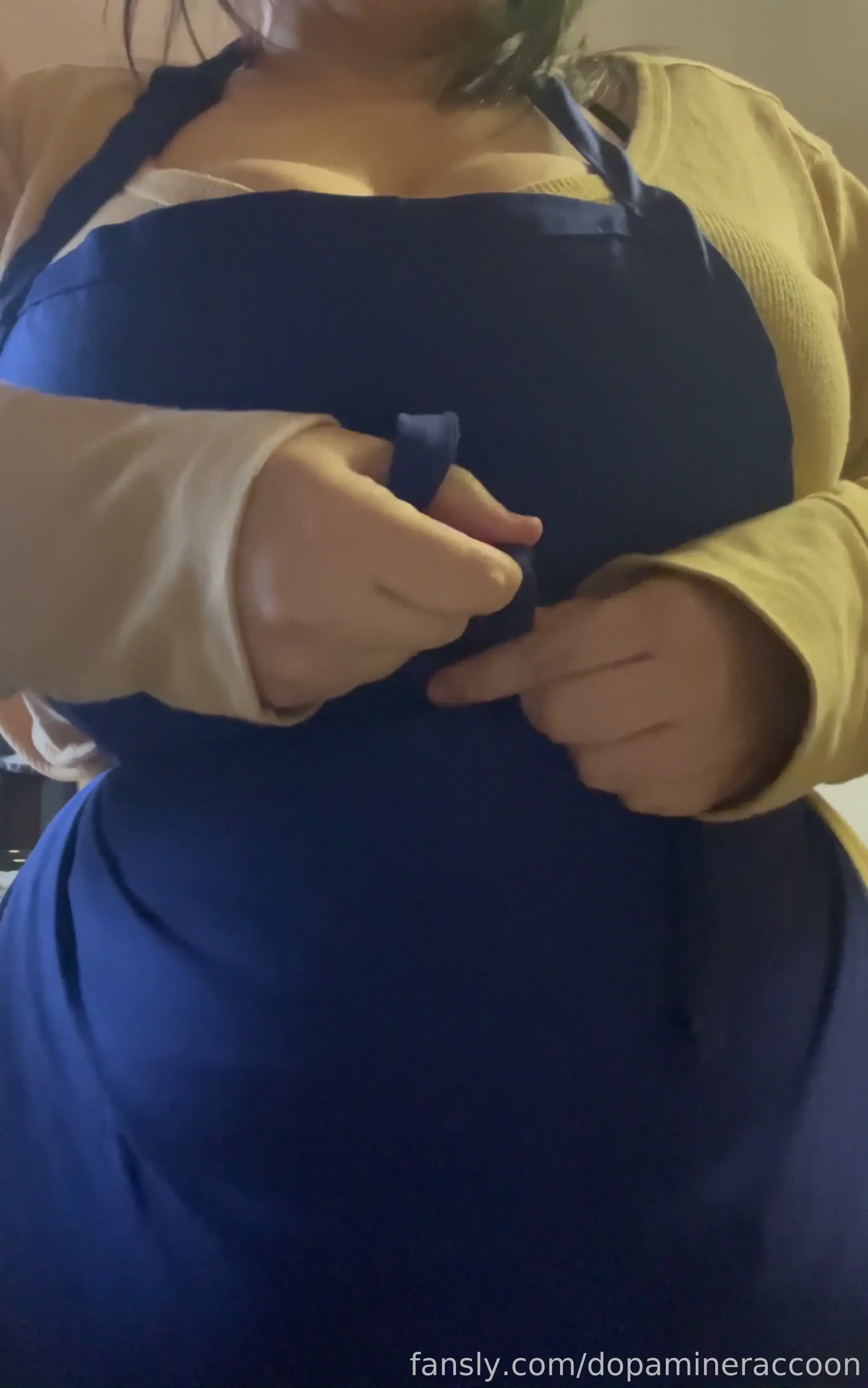 Are you gonna help or just stare bbw bbwboobs bbwtits altgirl bigboobs 