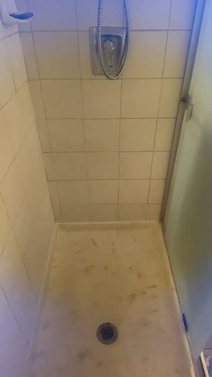 Stream started at 04 17 2024 01 44 pm shower time 