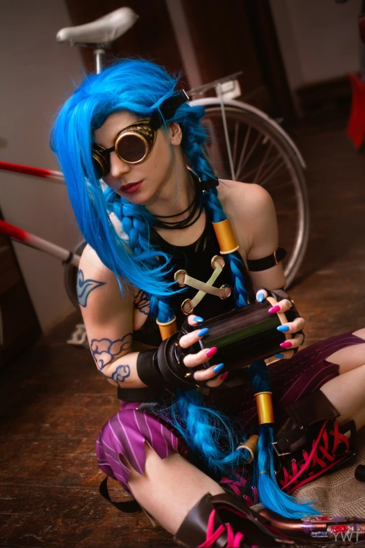 First pictures from jinx photo shoot some are little exmasy which part 6 
