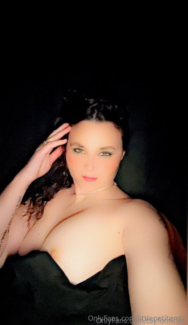 Hot women next door toyformrsir welcome to my page where we can have part 3 