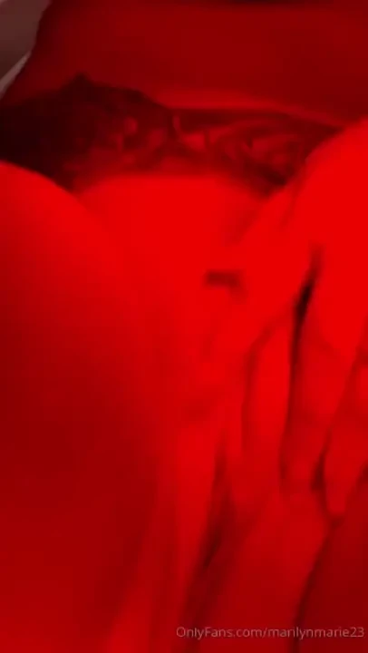 So horny at the gym right now 