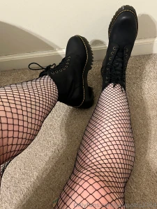 Thank you slave for my new boots who wants to get crushed part 3