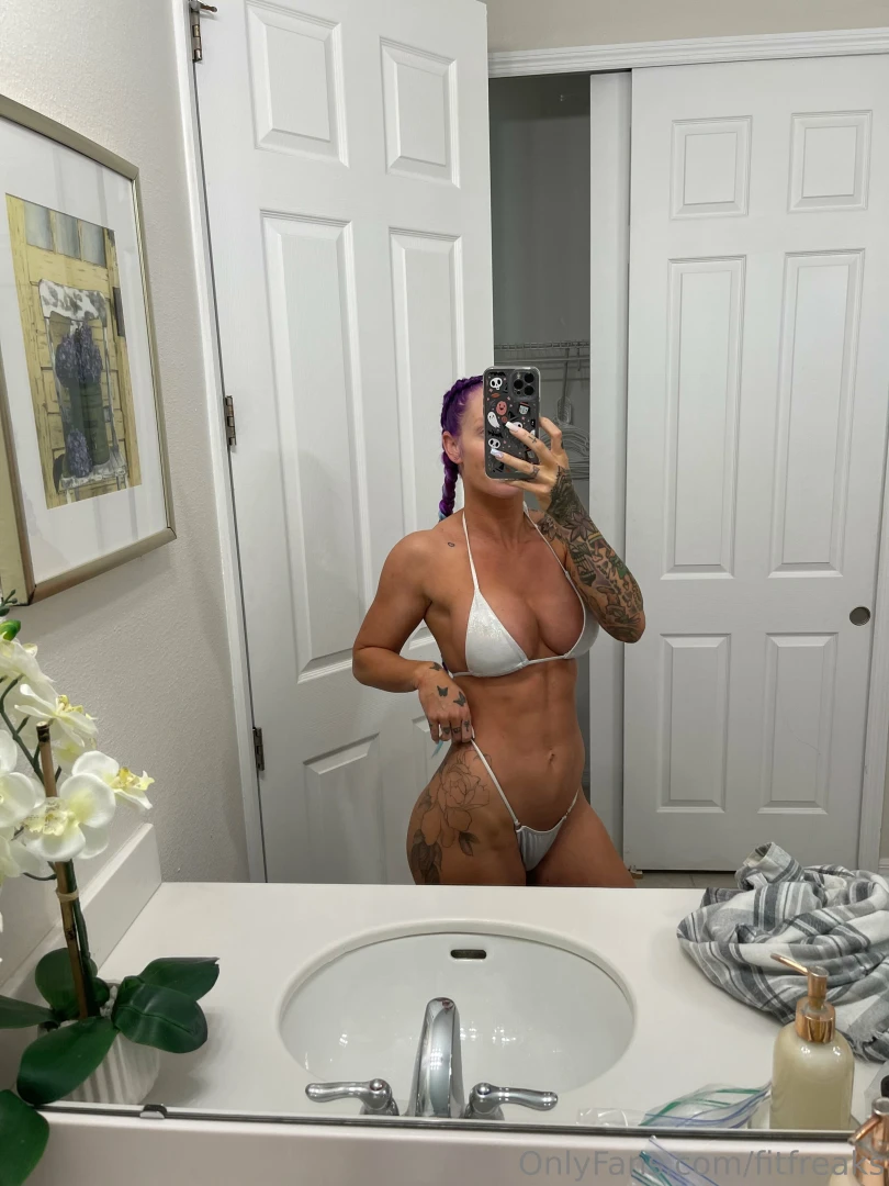 Will you like me to ride you cock and have my titties bouncing 