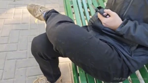 I fuck a stranger take off the condom and he comes inside me