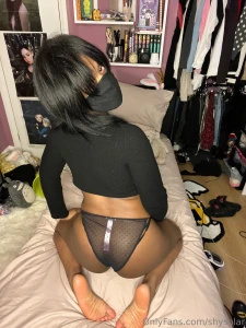 Caught you staring but can you really blame yourself this juicy little