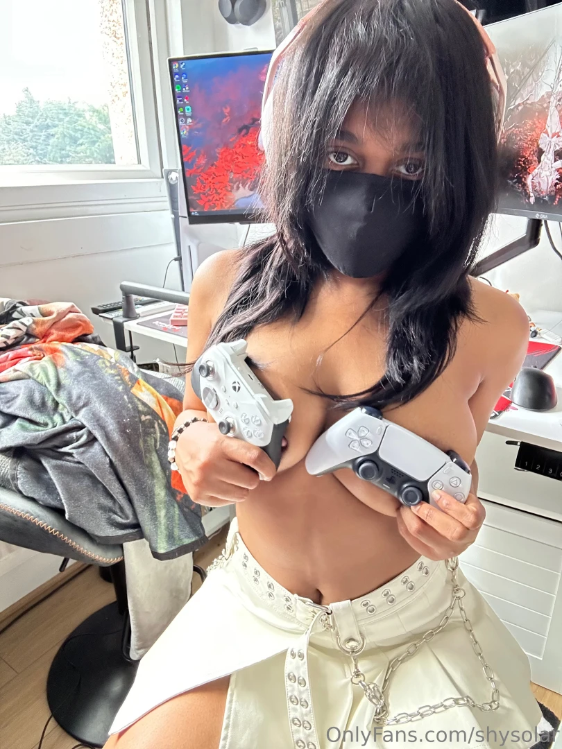 Wanna play i promise i am a better distraction than any game let me 