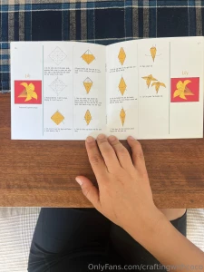 I want to show some of the origami flowers i made during my afternoon part 1