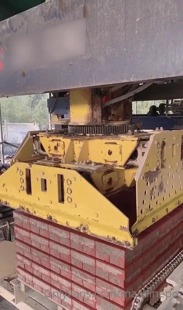 Palletizing bricks 