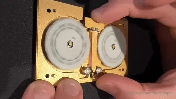 Diceomatic automatic d20 dice 