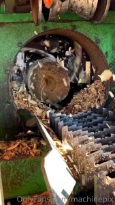 Press roll ring debarker by salem equipment