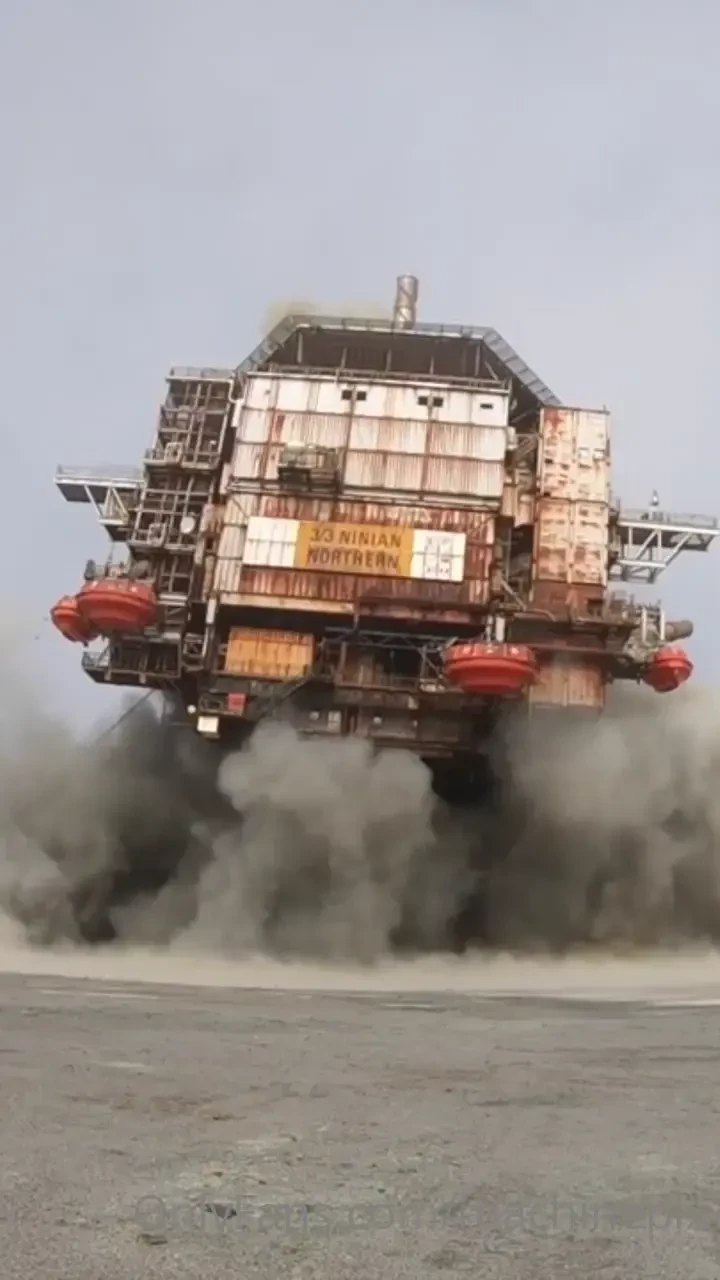 Controlled demotion of the ninian northern oil platform topside 