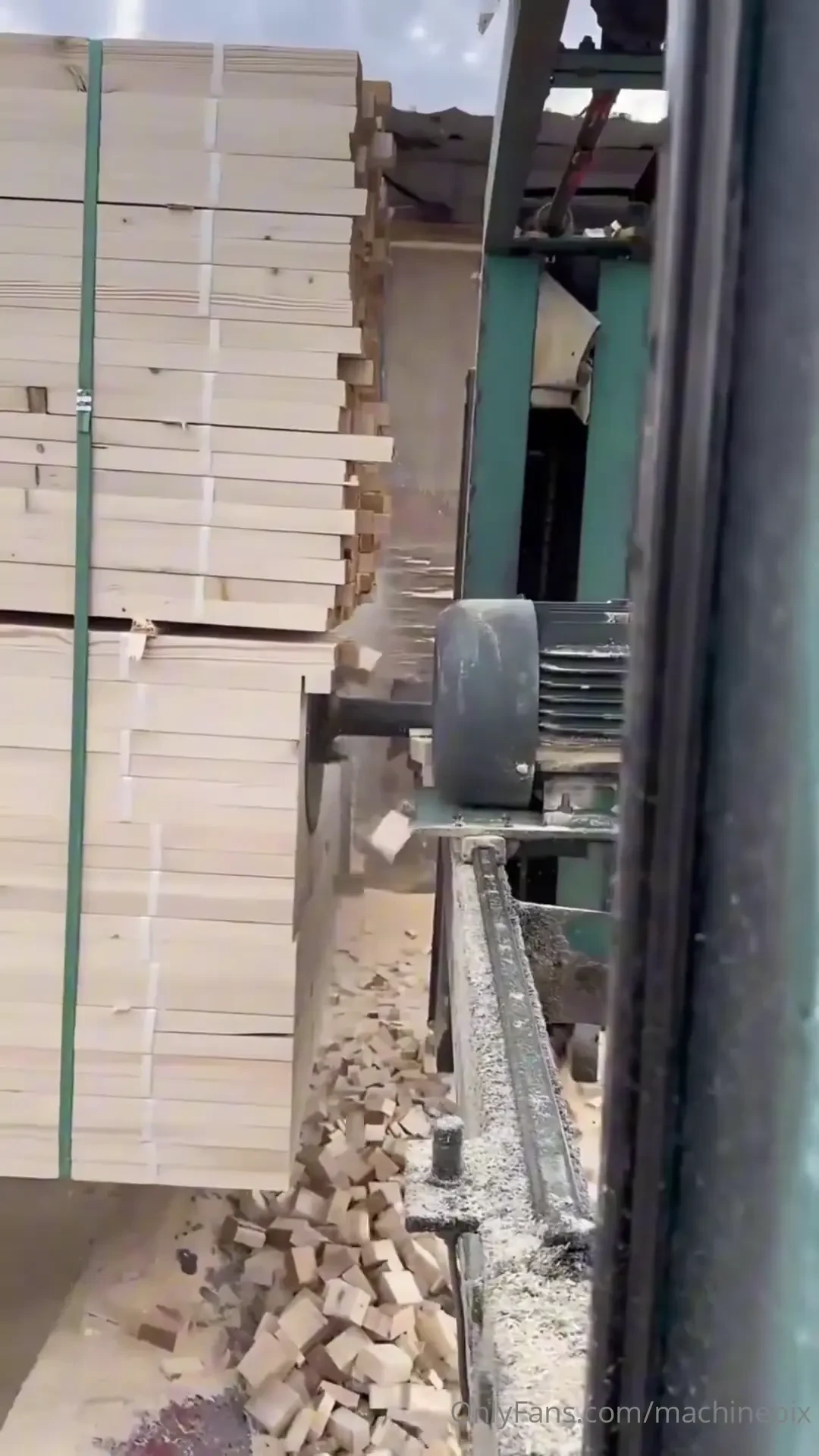 Trimming dimensional lumber 