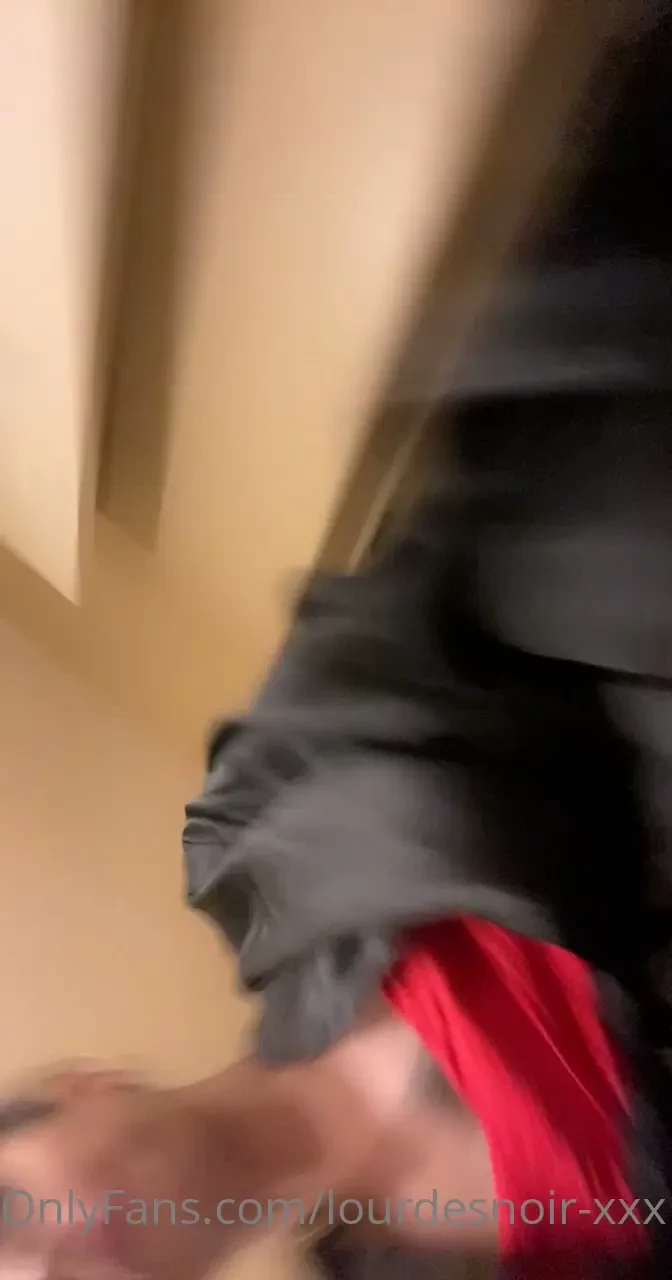 Merry christmas eve i want to sit on your face 