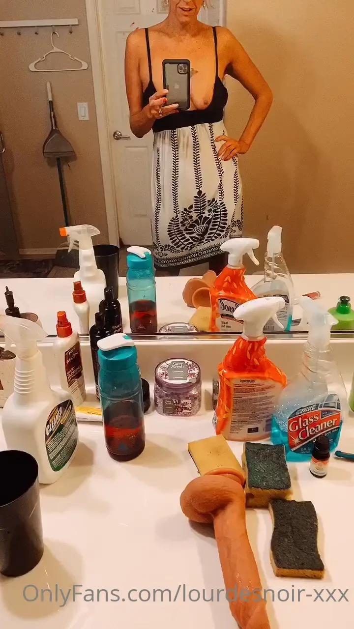 It s cleaning time at my dirty house if you show me some love i might 