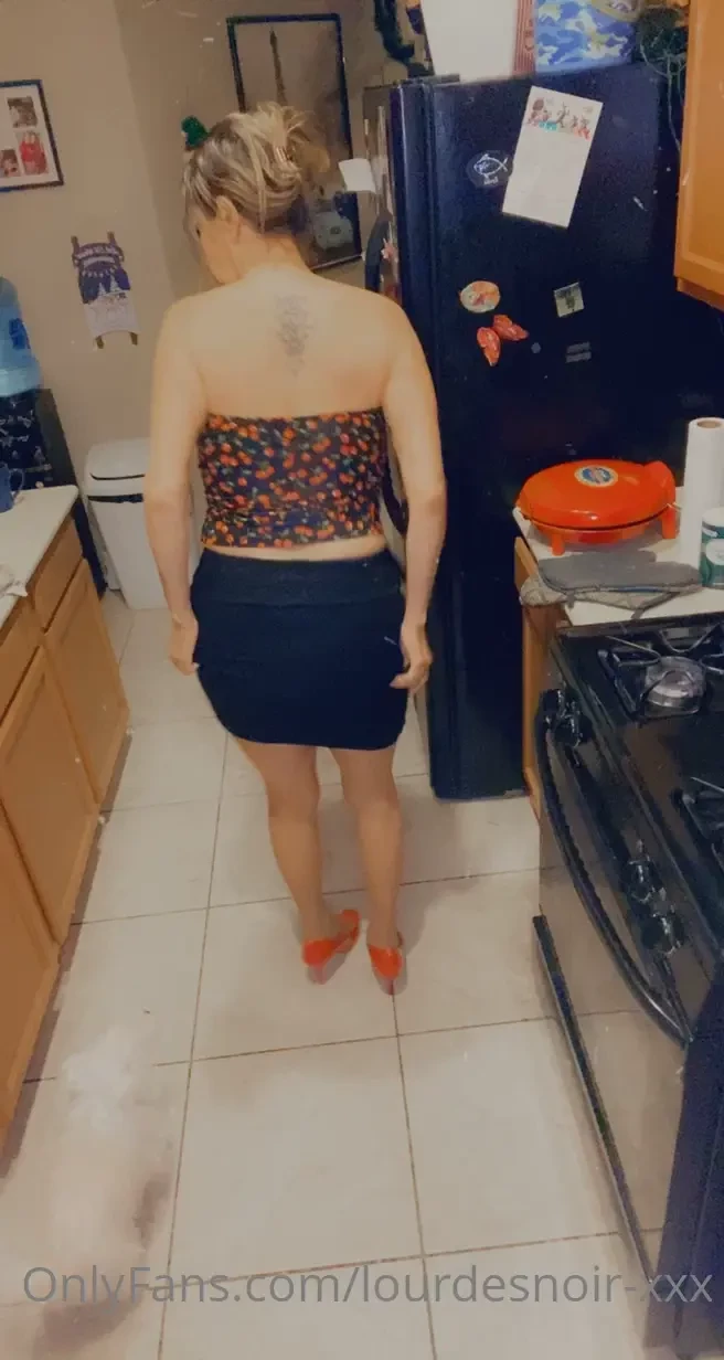 Turkey day do you want to slide in while i get the turkey ready 