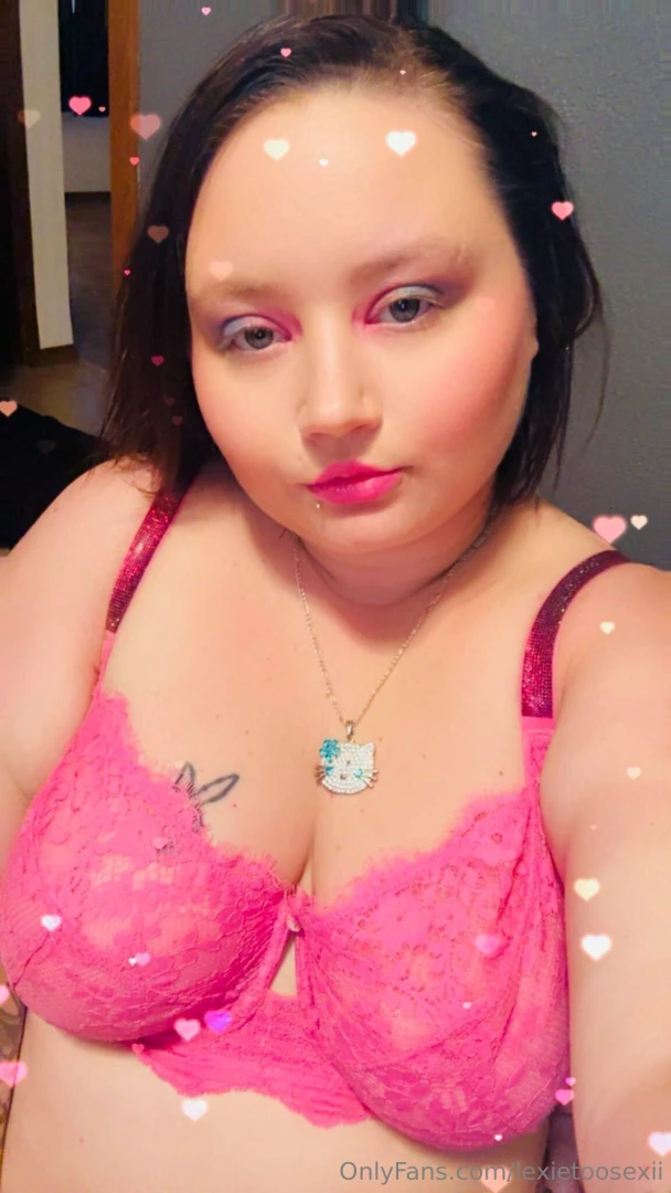 Advertisement thick cutie looking for fun solo girl on girl toys vip 